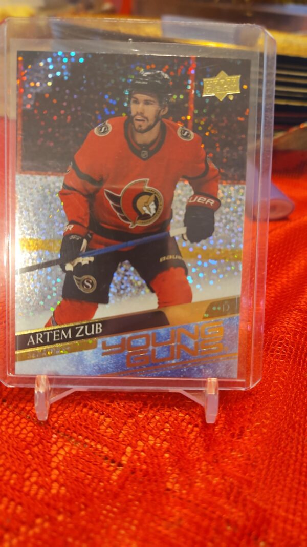 Artem Zub Speckled Foil Young Guns #718