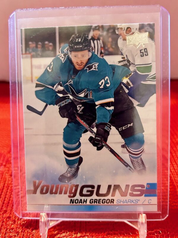 2019 Upper Deck Young Guns Noah Gregor #462