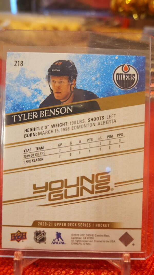 20-21 Upper Deck Series 1 Tyler Benson Speckled Rainbow Young Guns - Image 2