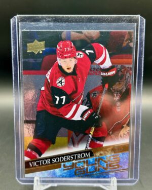 2020-21 Upper Deck Silver Foil Young Guns Victor Soderstrom #221 rookie card front