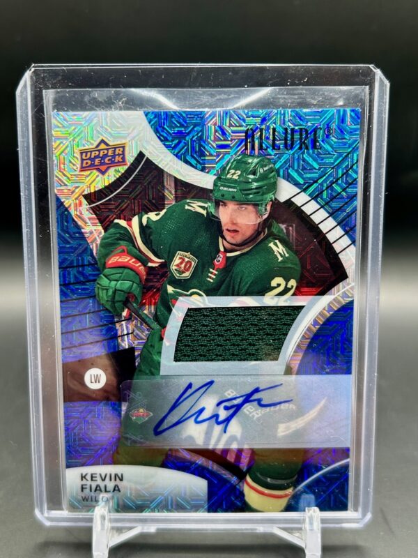 Allure Upper Deck Blue Line Auto Jersey /25 #79 Kevin Fiala