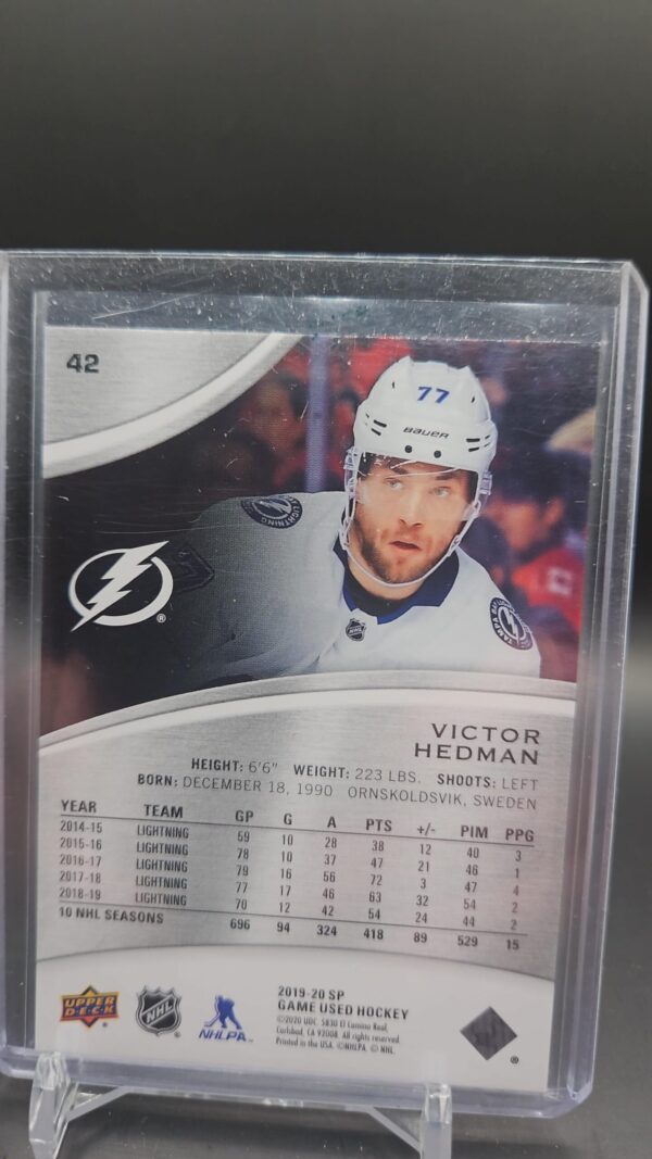2019-20 SP Game Used Rainbow #42 Victor Hedman /275 - Image 2