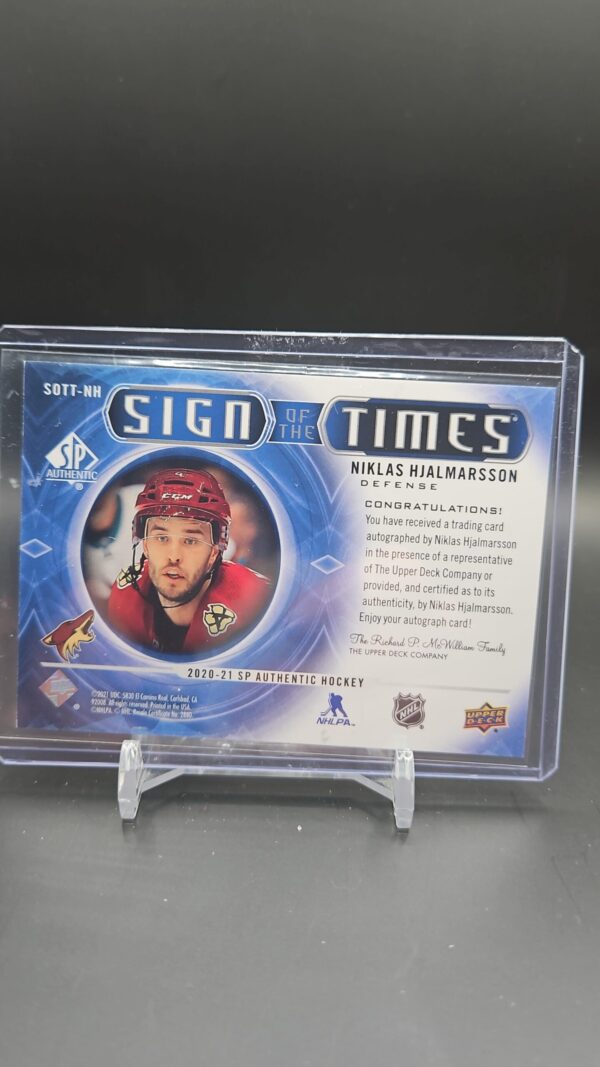 2020-21 SP Authentic Sign of the Times Niklas Hjalmarsson #SOTT-NH Auto - Image 2