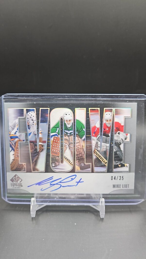 20/21 SP Signature Edition Legends Evolve Autograph Mike Liut #/35