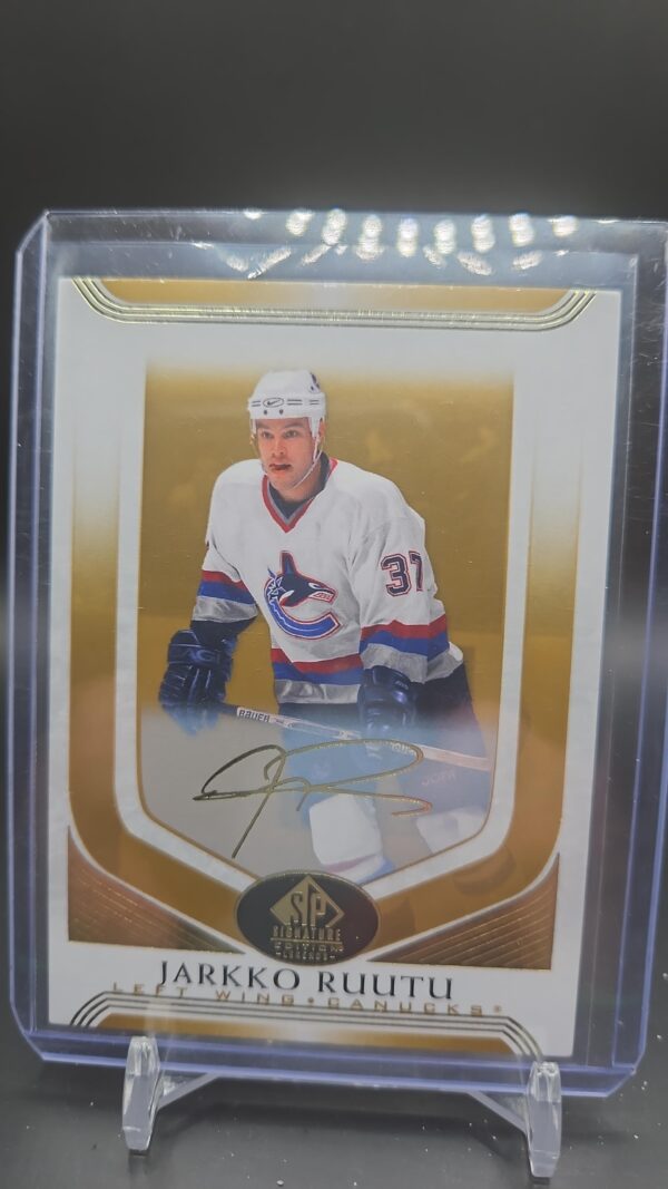 2020-21 SP Signature Legends Gold #196 Jarkko Ruutu - Vancouver Canucks