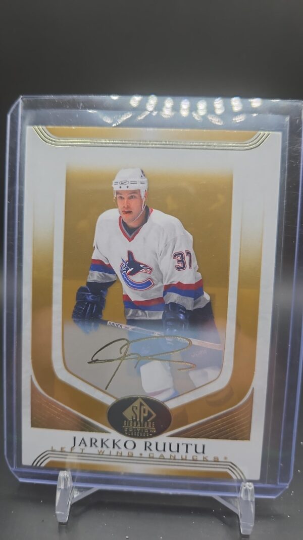 2020-21 SP Signature Legends Gold #196 Jarkko Ruutu - Vancouver Canucks