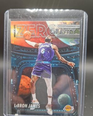 2022-23 Hoops Zero Gravity #10 LeBron James