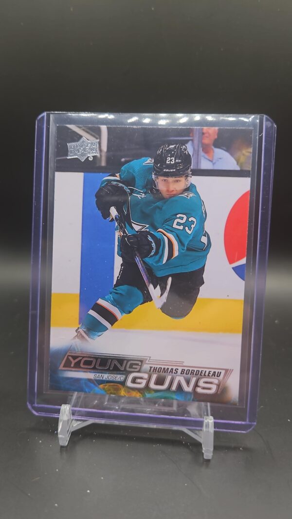 2022-23 Upper Deck Series 1 Young Guns Thomas Bordeleau #210