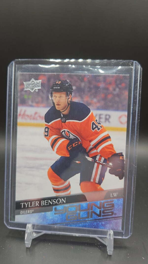 2020-21 Upper Deck Series 1 Young Guns Tyler Benson #218