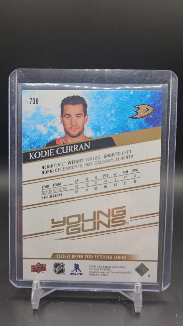 2020 Extended Series Young Gun Speckled Rainbow Foil Kodie Curran - Image 2