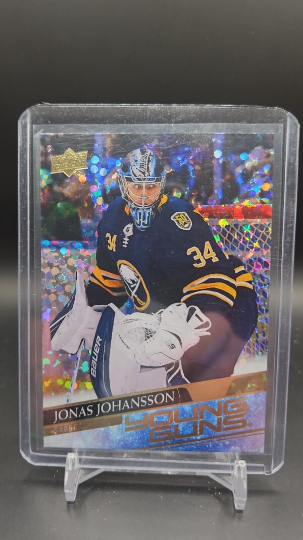 2020-21 UD Series 1 Jonas Johansson Speckled Rainbow Foil Young Guns Buffalo Sabre
