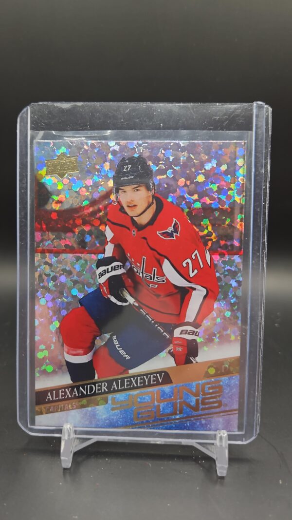 2020-21 Young Guns ALEXANDER ALEXEYEV # 203 SPECKLED RAINBOW FOIL