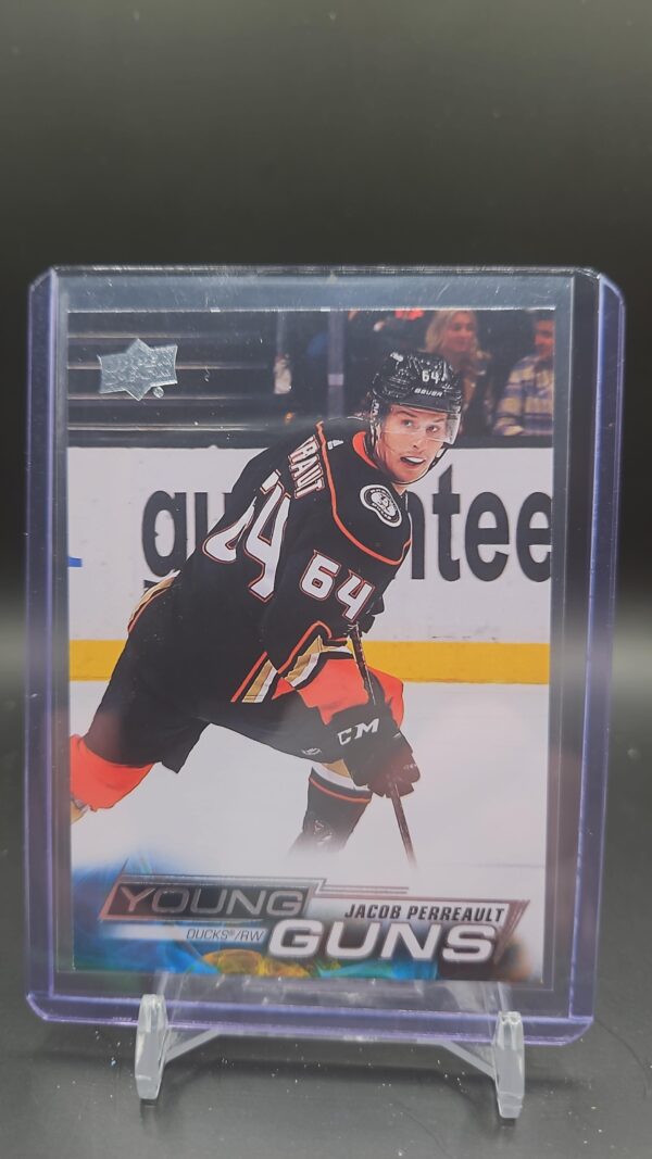 2022-23 Upper Deck Series 1 Young Guns Jacob Perreault #212