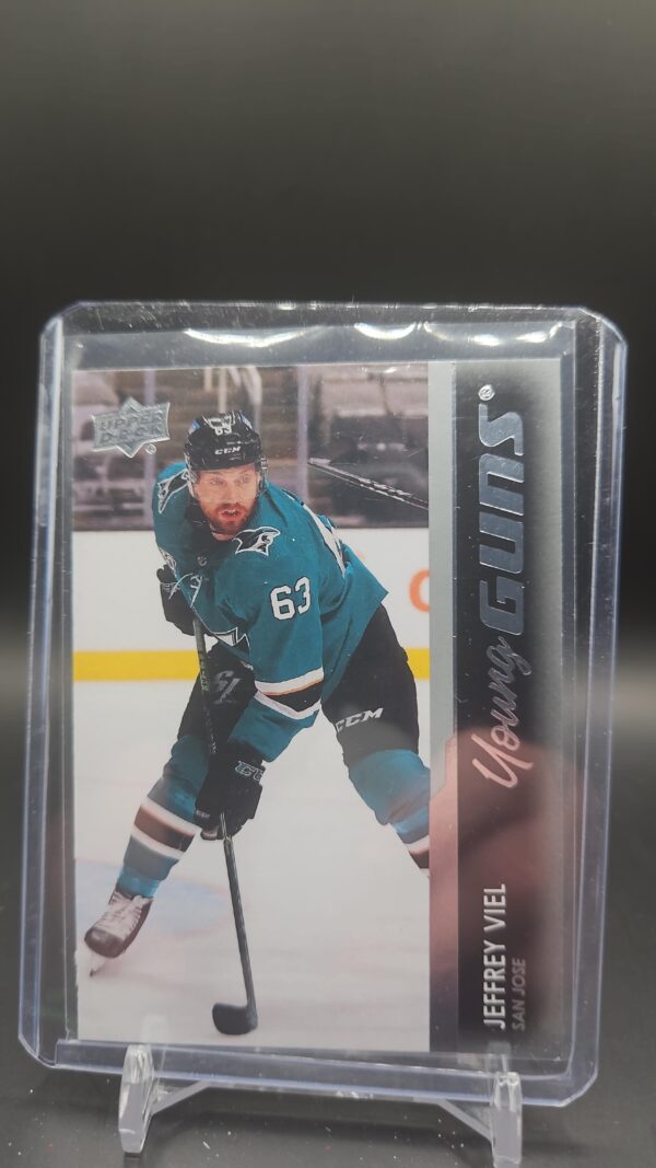 2021-22 Upper Deck Series 1 Jeffrey Viel Young Guns #233 Rookie