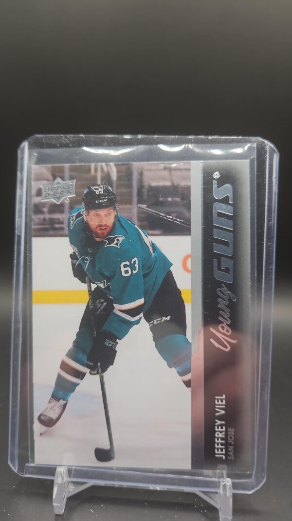 2021-22 Upper Deck Series 1 Jeffrey Viel Young Guns #233 Rookie