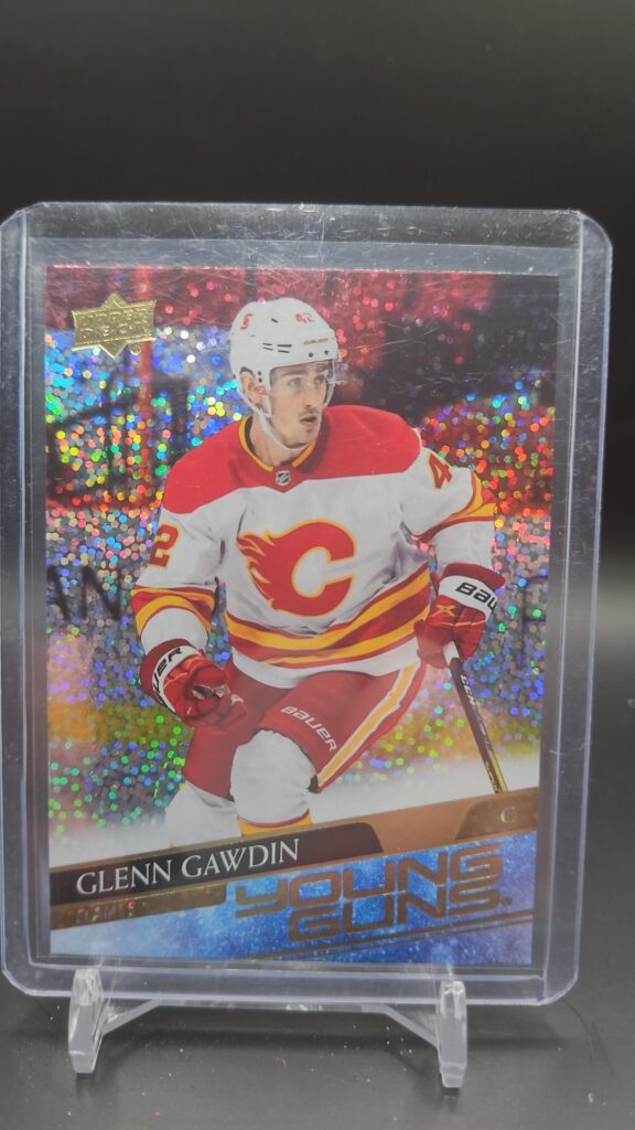 2020-21 Upper Deck Extended Series Young Guns Speckled Rainbow Glenn Gawdin rookie card #726, Mint condition, Calgary Flames, top collectible NHL rookie card.