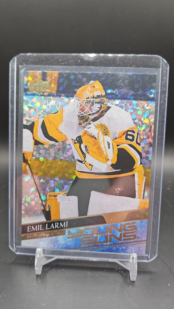 2020-21 Upper Deck Young Guns Speckled Rainbow Emil Larmi #236 Rookie RC
