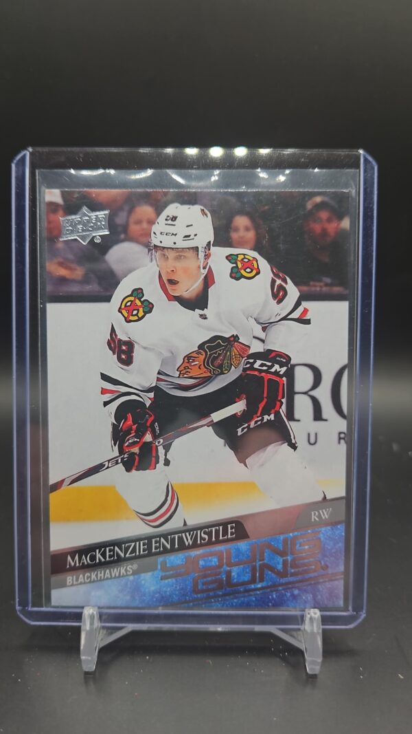 2020-21 Upper Deck Series 2 Young Guns MacKenzie Entwistle Rookie Chicago #471
