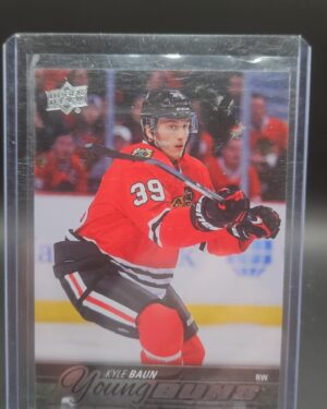 2015-16 Upper Deck Series 1 Young Guns #241 Kyle Baun - Chicago Blackhawks