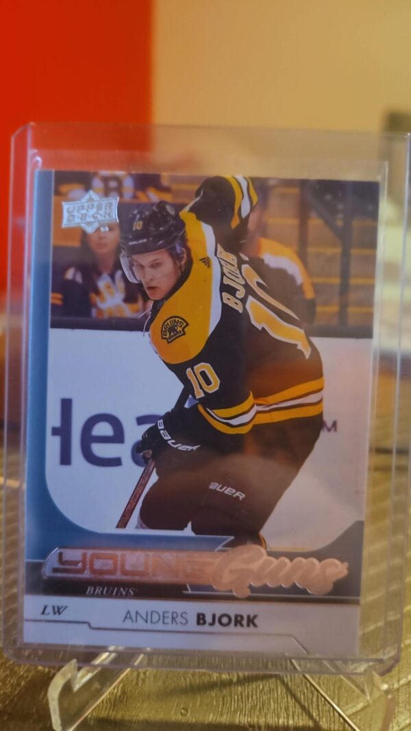 2017-18 Upper Deck Young Guns ANDERS BJORK #203 Boston Bruins