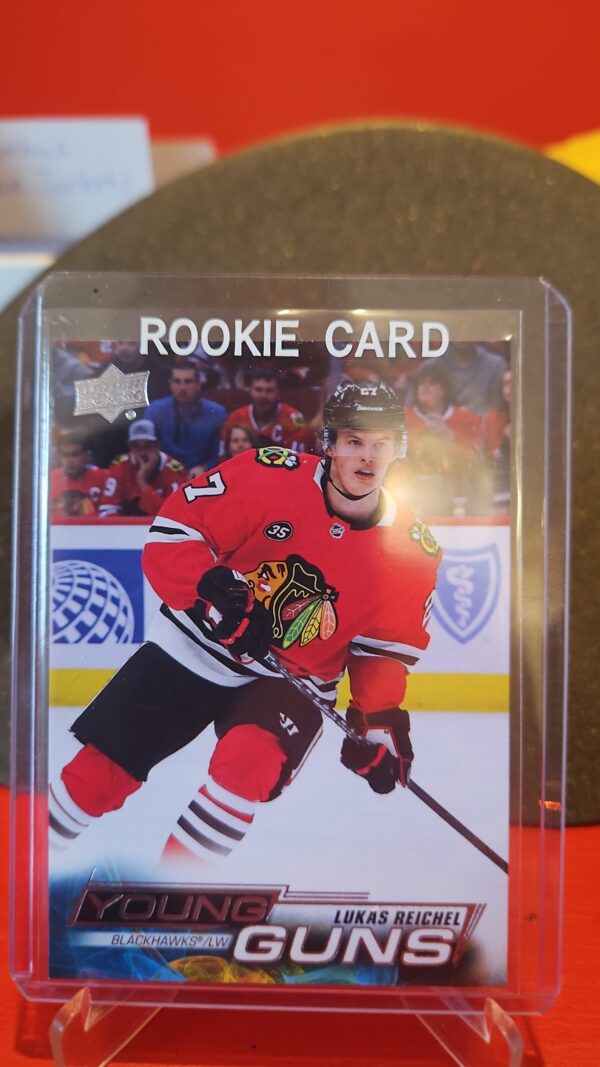 2022-23 Upper Deck Series 1 - Young Guns #235 Lukas Reichel