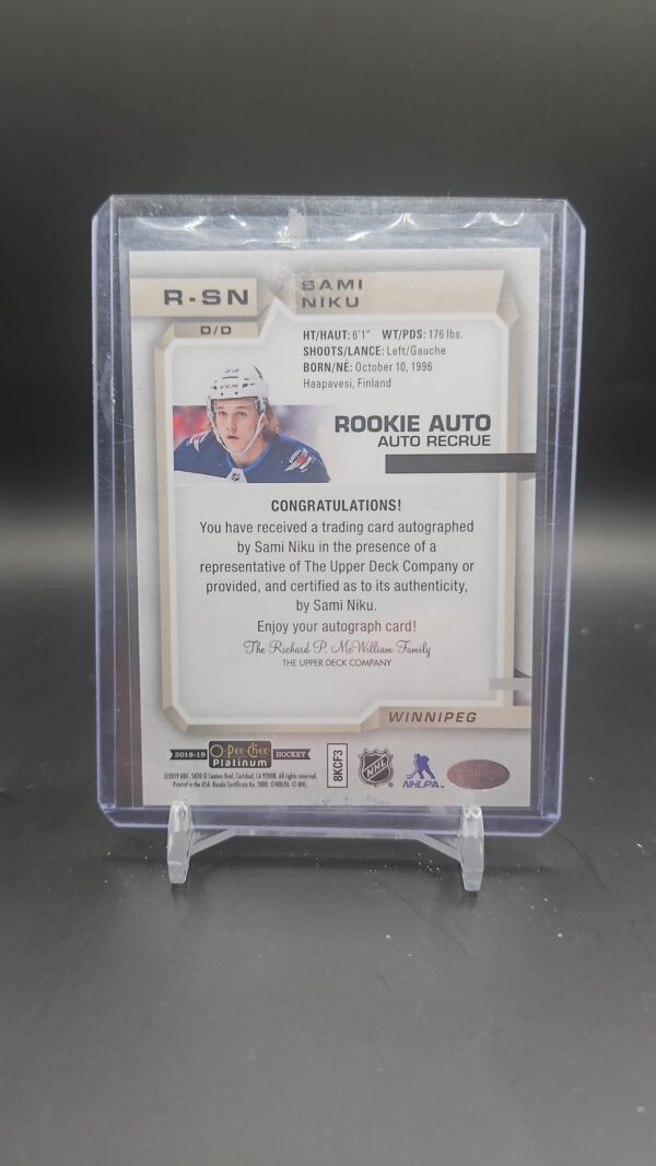 2019-20 OPC Platinum 2018-19 Update Rookie Auto #R-SN Sami Niku RC Winnipeg Jets - Image 2