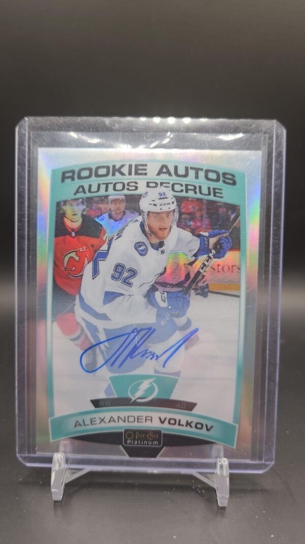2019-20 O-Pee-Chee Platinum rainbow Rookie Autos Alexander Volkov #R-AV
