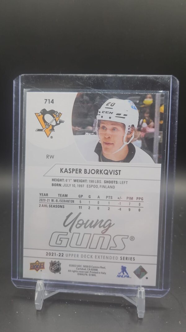 2021-22 Upper Deck Extended Series Young Guns #714 Kasper Bjorkqvist Pittsburgh - Image 2