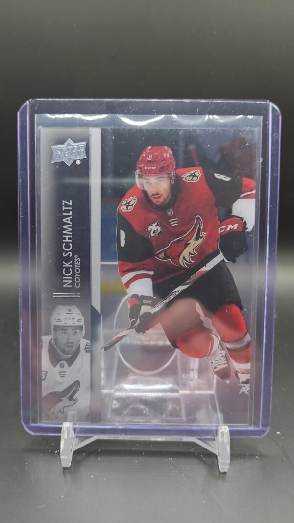 2021-22 Upper Deck Series 1 Base Card Clear Cut #12 - Nick Schmaltz