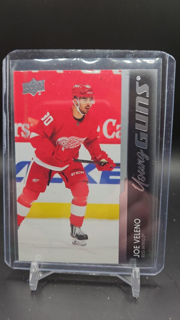 2021-22 Upper Deck Young Guns Joe Veleno #212 Detroit Red Wings
