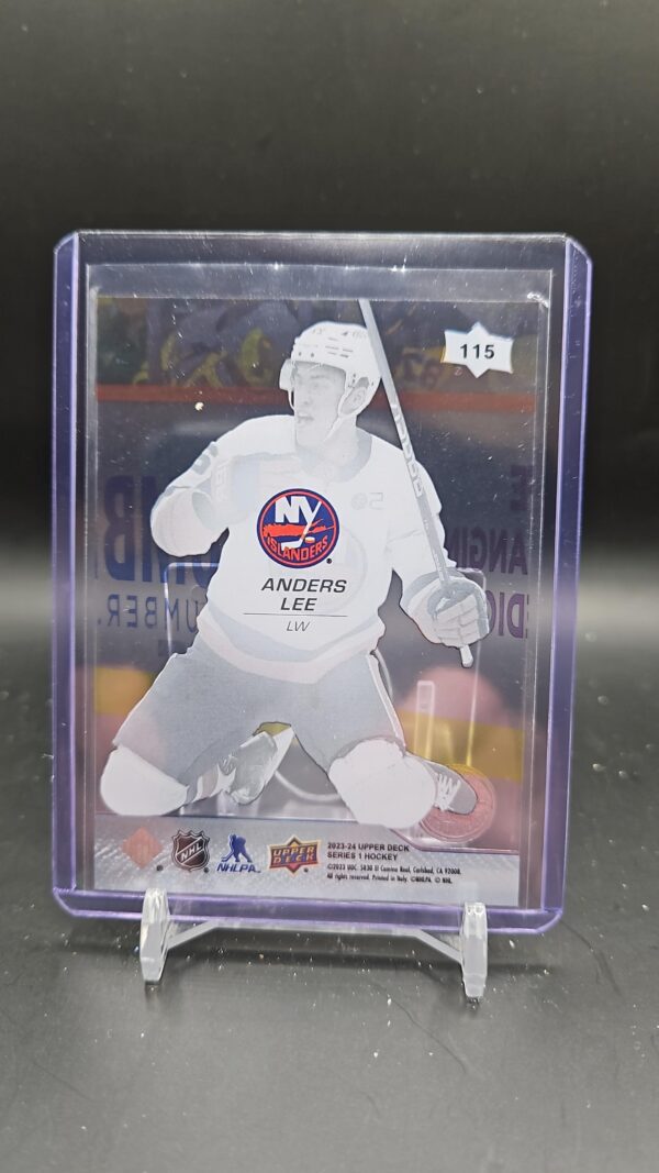 Anders Lee Clear Cut #115 New York Islanders 2023-24 Upper Deck Series 1 - Image 2