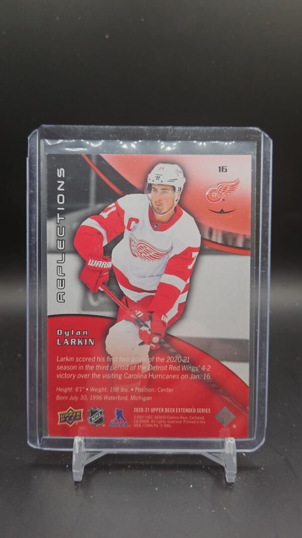 2020-21 Upper Deck Triple Dimensions Reflections Ruby #16 Dylan Larkin /500 - Image 2