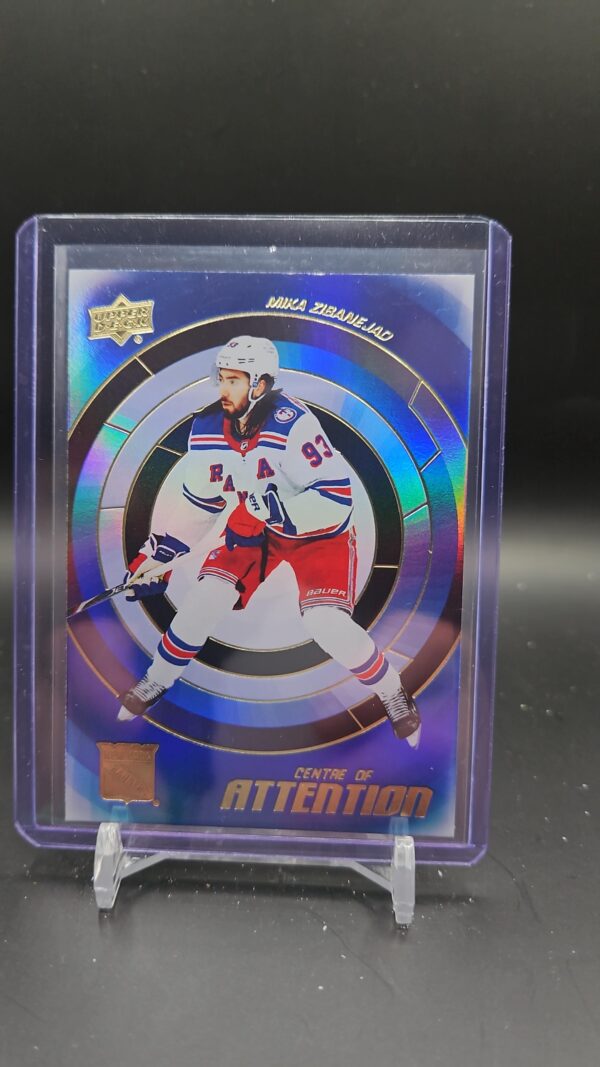 2022-23 Upper Deck Series 1 Centre of Attention Gold Mika Zibanejad #CA-6