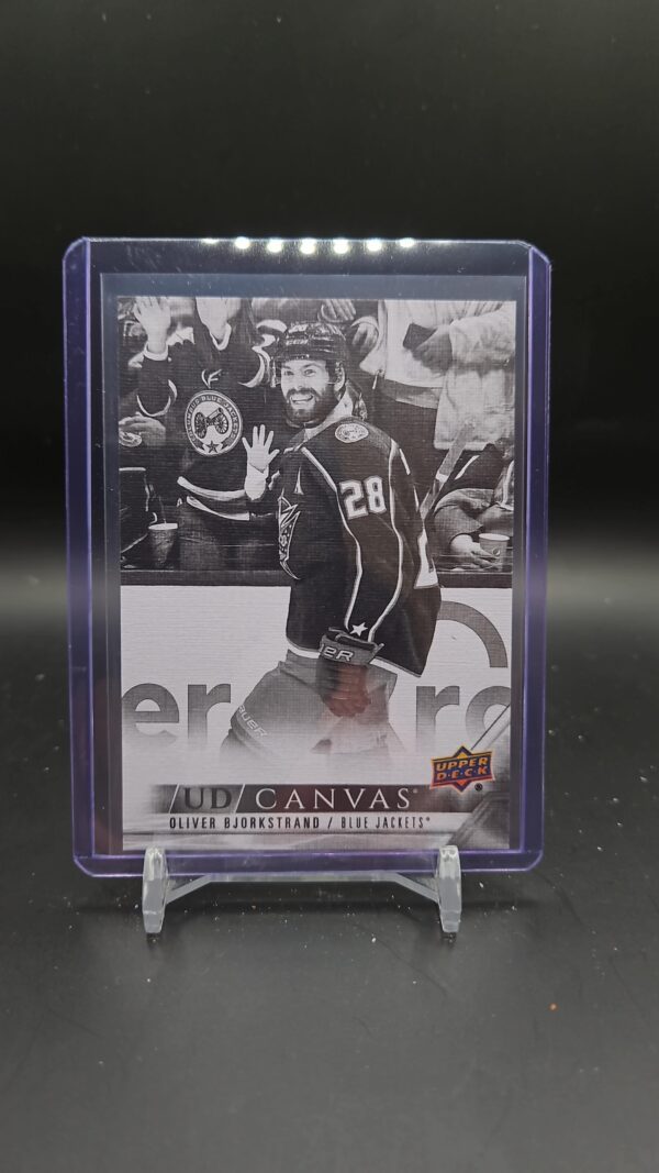 2022-23 Upper Deck Series 1 Oliver Bjorkstrand Black & White Canvas#C25