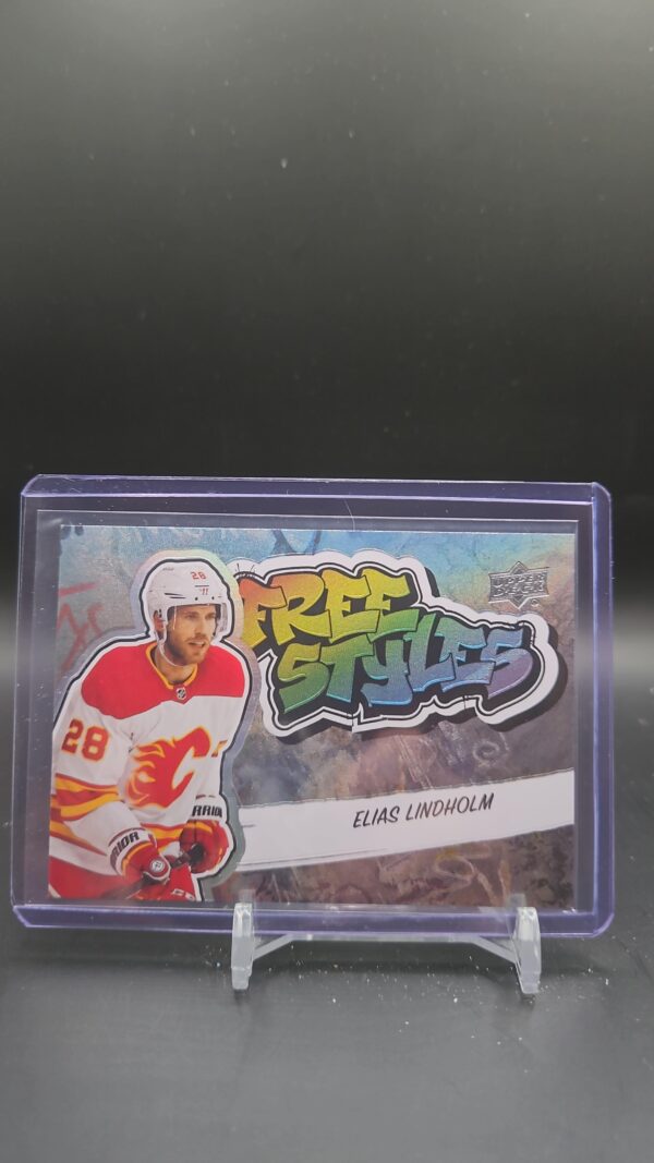 Elias Lindholm 2022-23 Upper Deck Series 1 Free Styles #FS-18 Calgary Flames