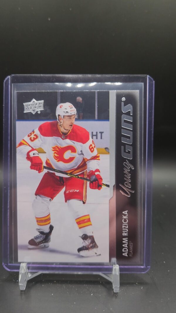 2021-22 Upper Deck Adam Ruzicka Young Guns#465 Calgary Flames