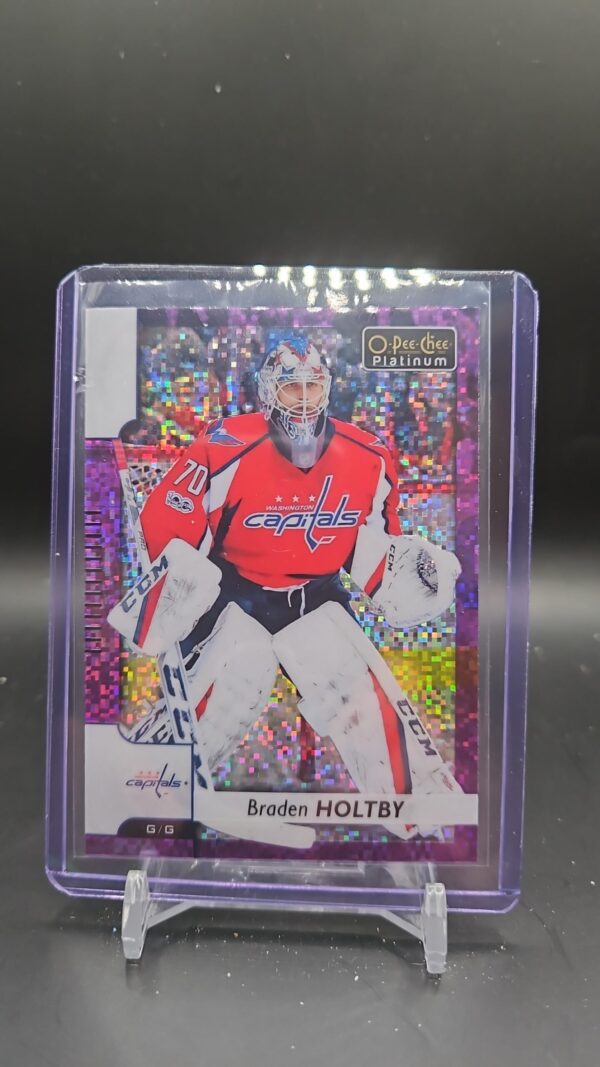2017-18 O-Pee-Chee Platinum Violet Pixels Braden Holtby #89