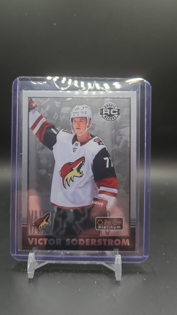 2020-21 O-Pee-Chee Platinum Retro Victor Soderstrom RC #R-81