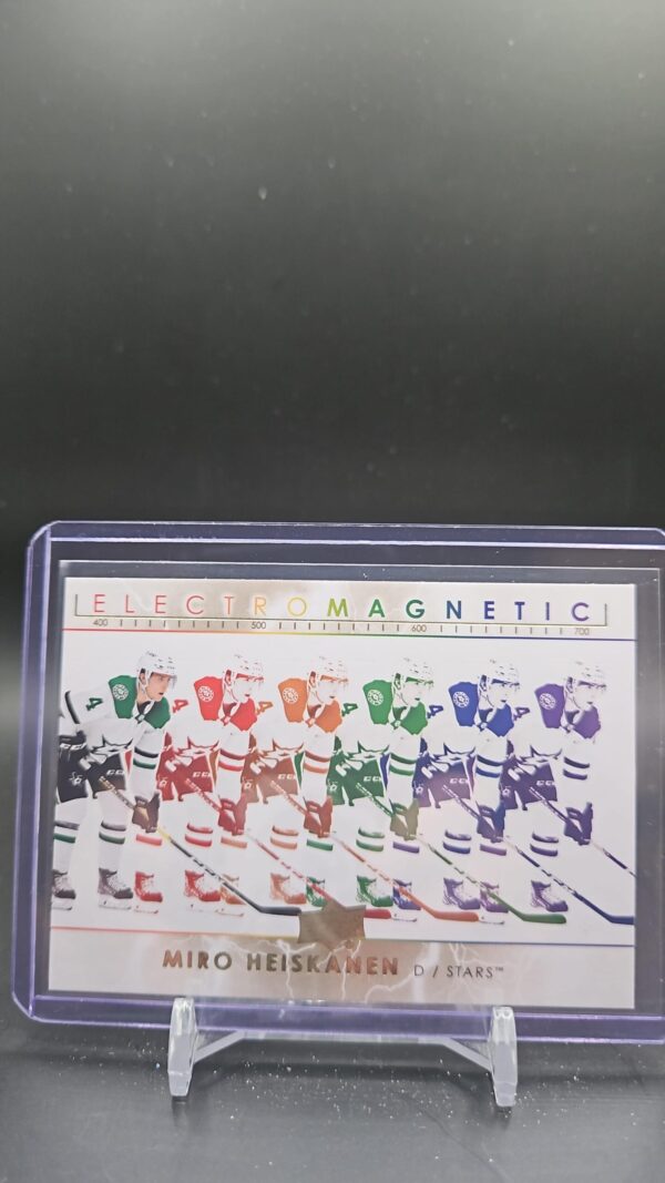 2021-22 UD Series 1 Electromagnetic Gold #EM-18 Miro Heiskanen