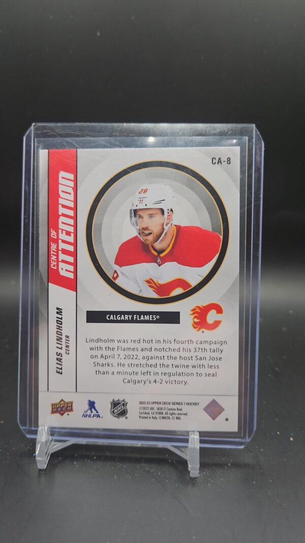 2022-23 Upper Deck Series 1 Centre of Attention #CA-8 Elias Lindholm Calgary - Image 2