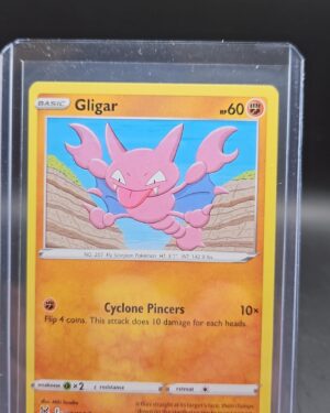 Gligar - 095/196 - Common - Lost Origin - Pokemon