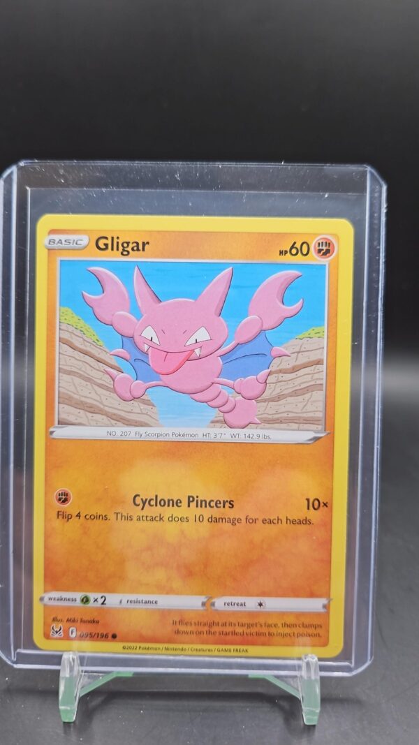 Gligar - 095/196 - Common - Lost Origin - Pokemon