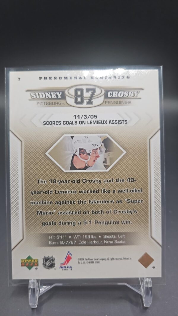 2005 Upper Deck Phenomenal Beginning Hockey Sidney Crosby #7 - Image 2