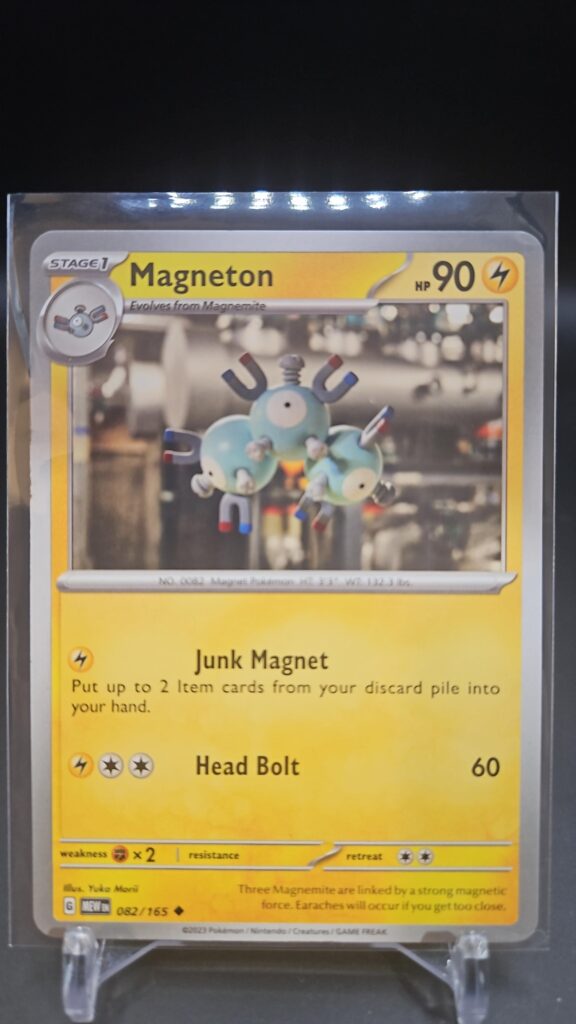 Front face of Magneton 082/165 Uncommon card from the English Pokémon Scarlet & Violet 151 base set