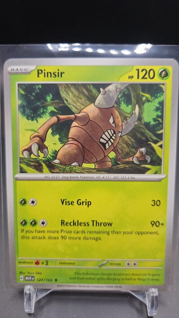 Front face of Pinsir 127/165 Rare card from the English Pokémon Scarlet & Violet 151 base set