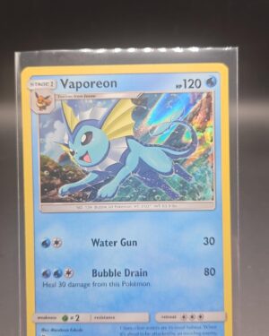 Vaporeon 18/68 Holo Hidden Fates NM Pokemon Card