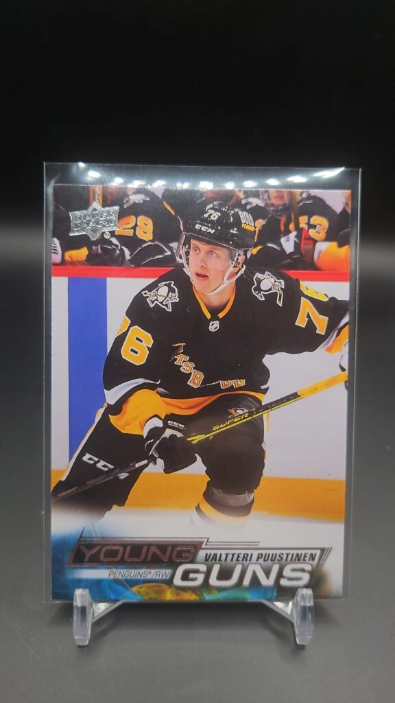 2022-23 Upper Deck Series 2 Young Guns Valtteri Puustinen #237 Rookie Card