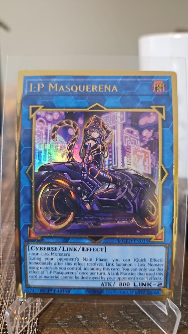 Yugioh! I:P Masquerena (Alternate Art) - MGED-EN035 - Premium Gold Rare - 1st