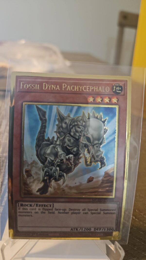 Fossil Dyna Pachycephalo Premium Gold Rare 1st Edition MGED-EN008 - NM - YuGiOh