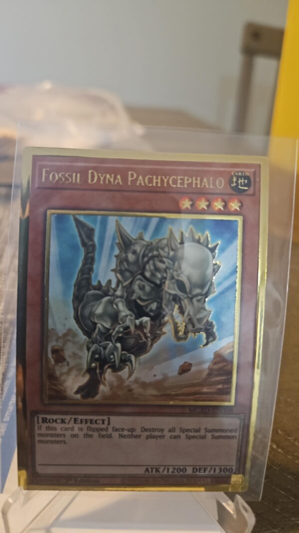Fossil Dyna Pachycephalo Premium Gold Rare 1st Edition MGED-EN008 - NM - YuGiOh